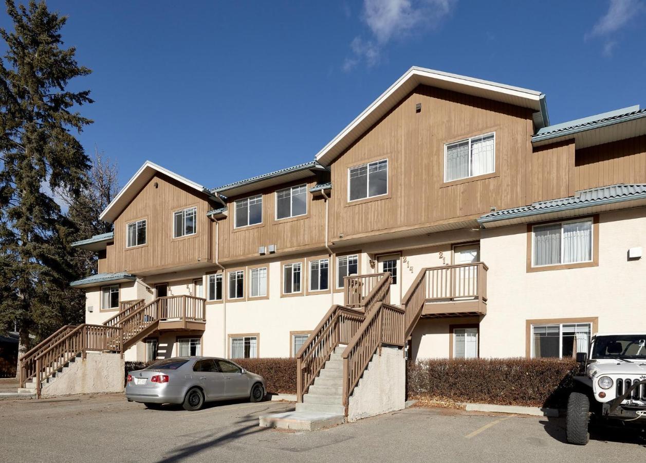 Вилла Mountain Gate - Pet Friendly 2Br W Mountain Views And Open Hot Tub Канмор Экстерьер фото